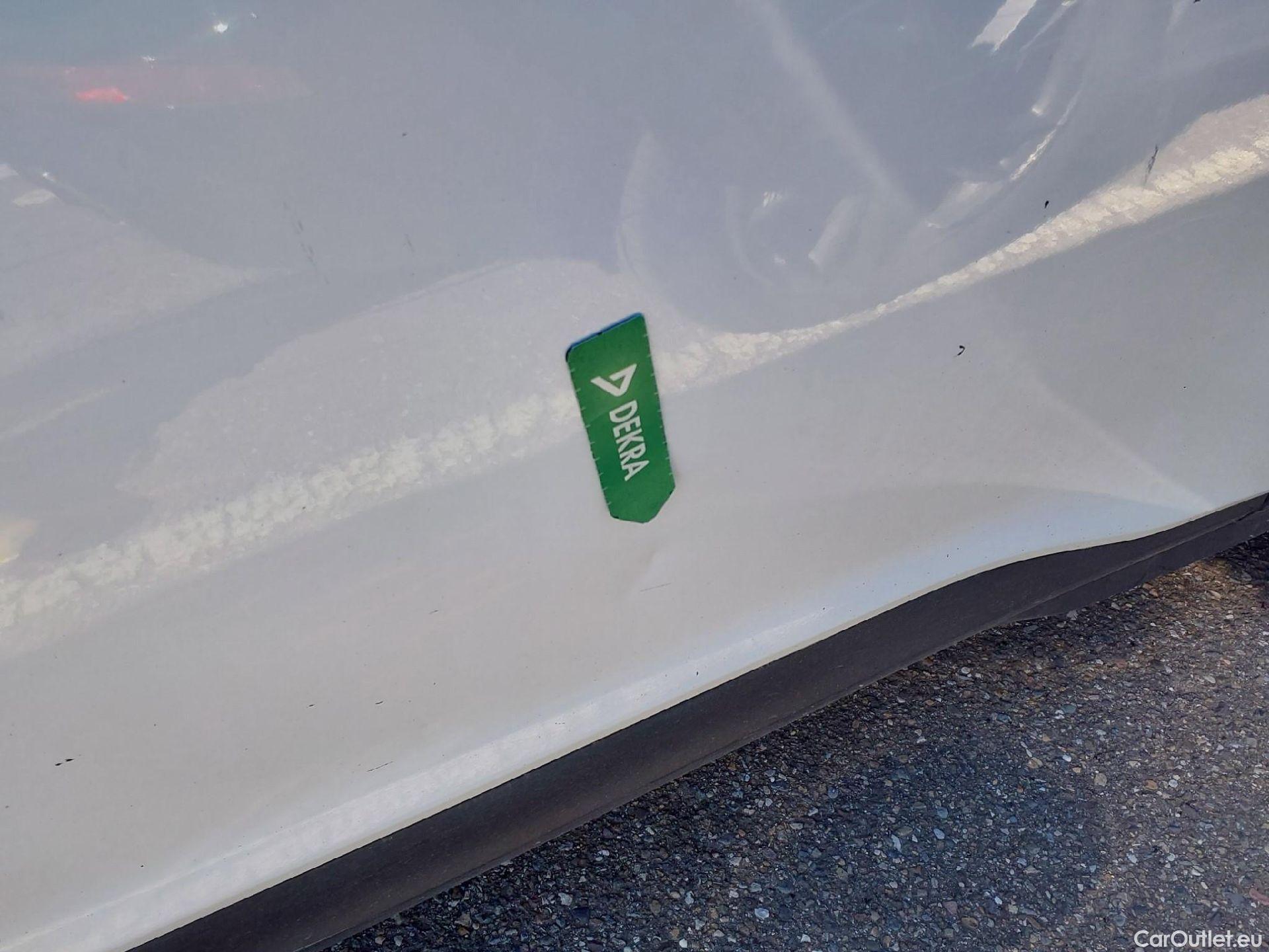  Hyundai  Konna HYUNDAI Kona / 2020 / 5P / todoterreno 1.6 CRDI 100kW (136CV) 48V Maxx 4X2 #19