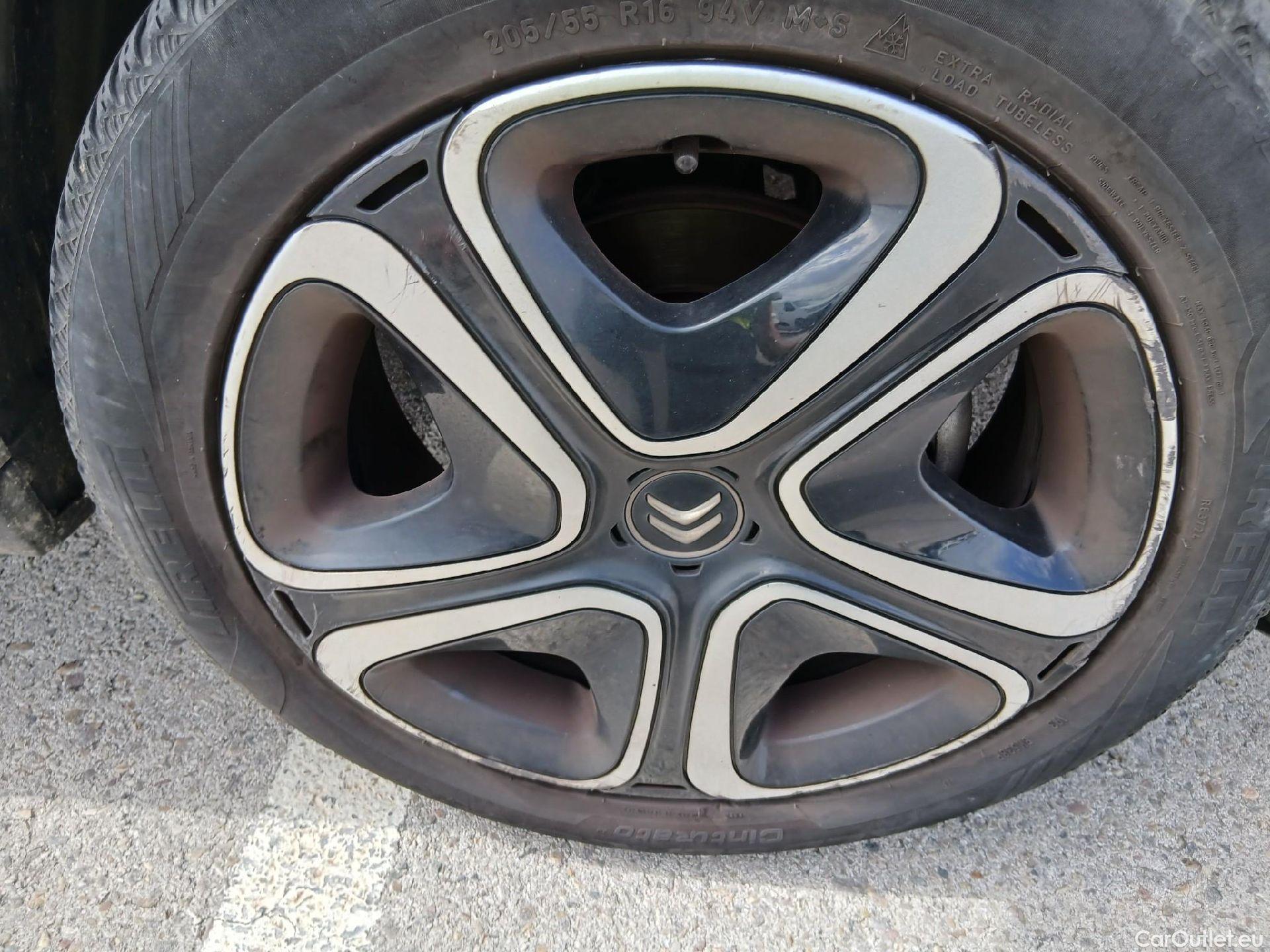  Citroen  C3 CITROEN  / 2020 / 5P / berlina con portón BlueHDi 75KW (100CV) S&S FEEL #81