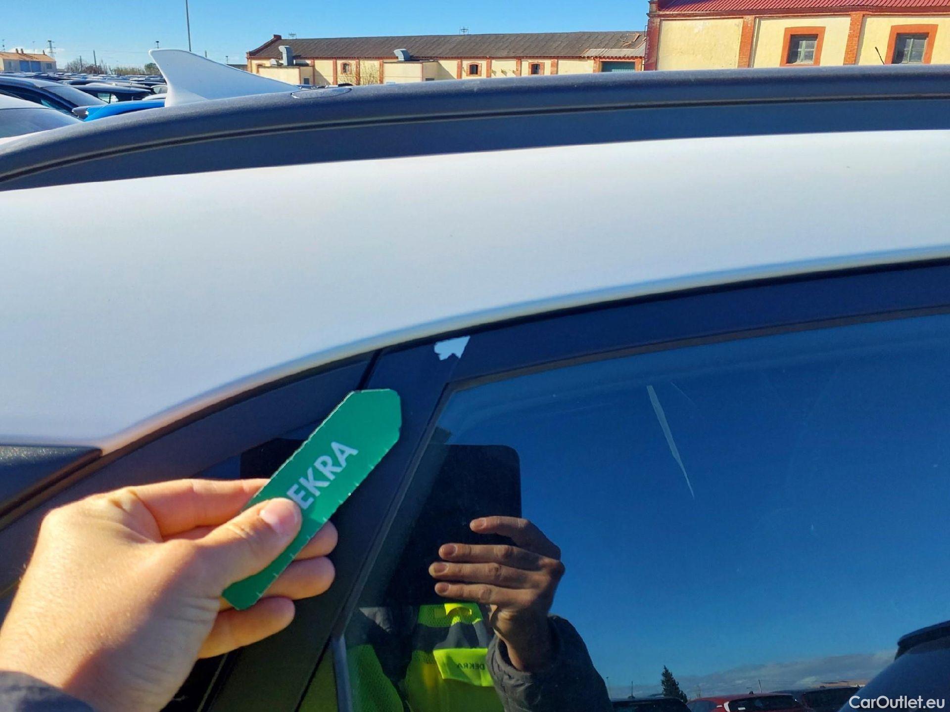  Hyundai  Konna HYUNDAI Kona / 2020 / 5P / todoterreno 1.6 CRDI 100kW (136CV) 48V Maxx 4X2 #24