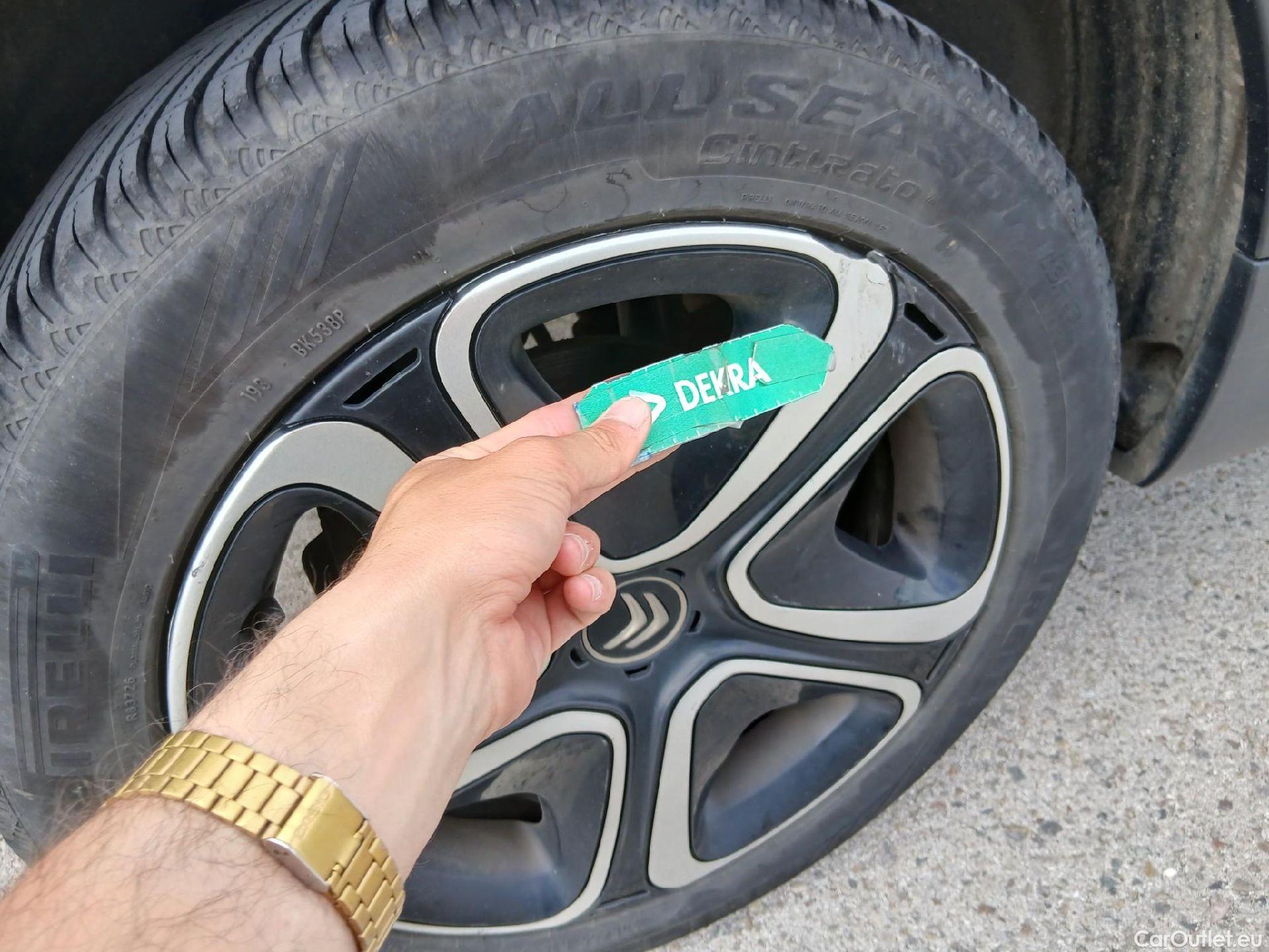  Citroen  C3 CITROEN  / 2020 / 5P / berlina con portón BlueHDi 75KW (100CV) S&S FEEL #68