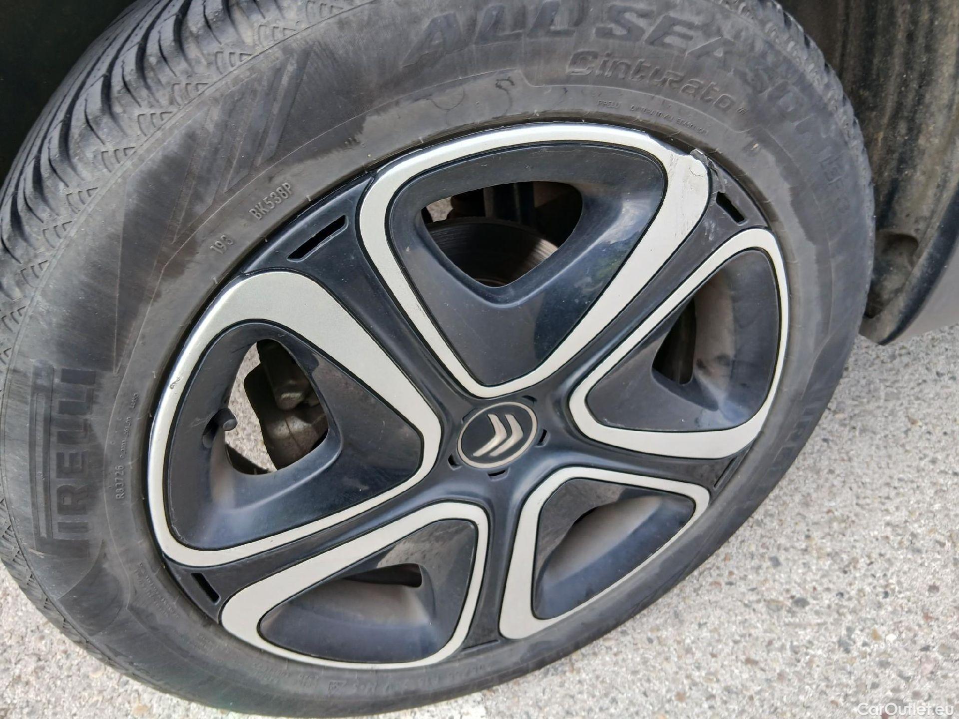  Citroen  C3 CITROEN  / 2020 / 5P / berlina con portón BlueHDi 75KW (100CV) S&S FEEL #69