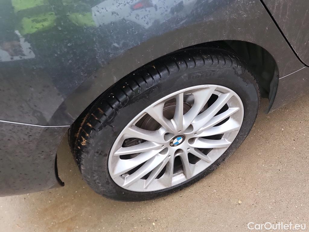  Bmw  Serie 1 BMW  / 2019 / 5P / berlina con portón 118i #17