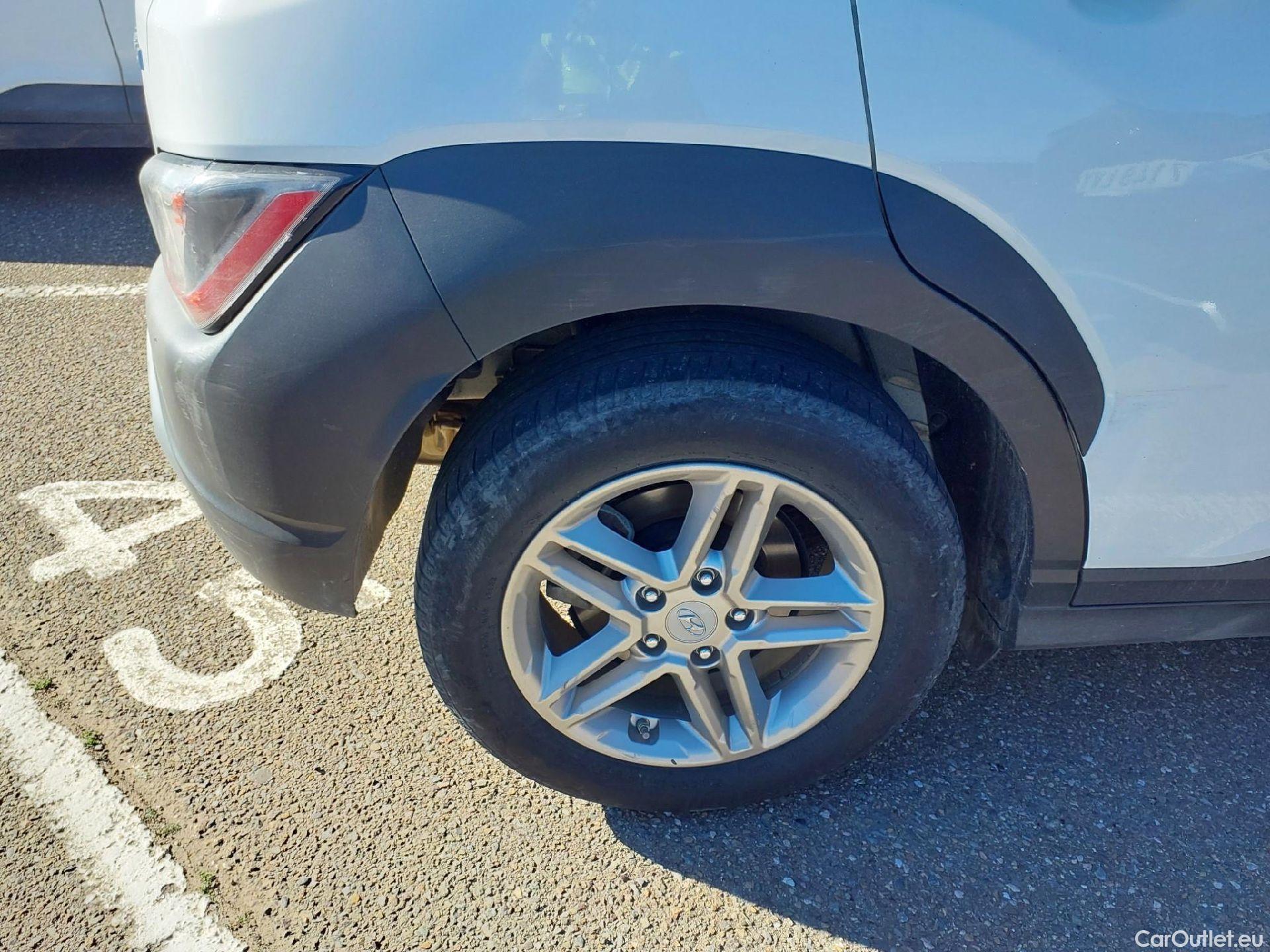  Hyundai  Konna HYUNDAI Kona / 2020 / 5P / todoterreno 1.6 CRDI 100kW (136CV) 48V Maxx 4X2 #22