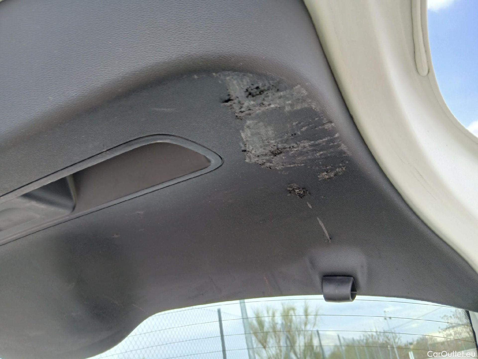  Citroen  C3 CITROEN  / 2020 / 5P / berlina con portón BlueHDi 75KW (100CV) S&S FEEL #57