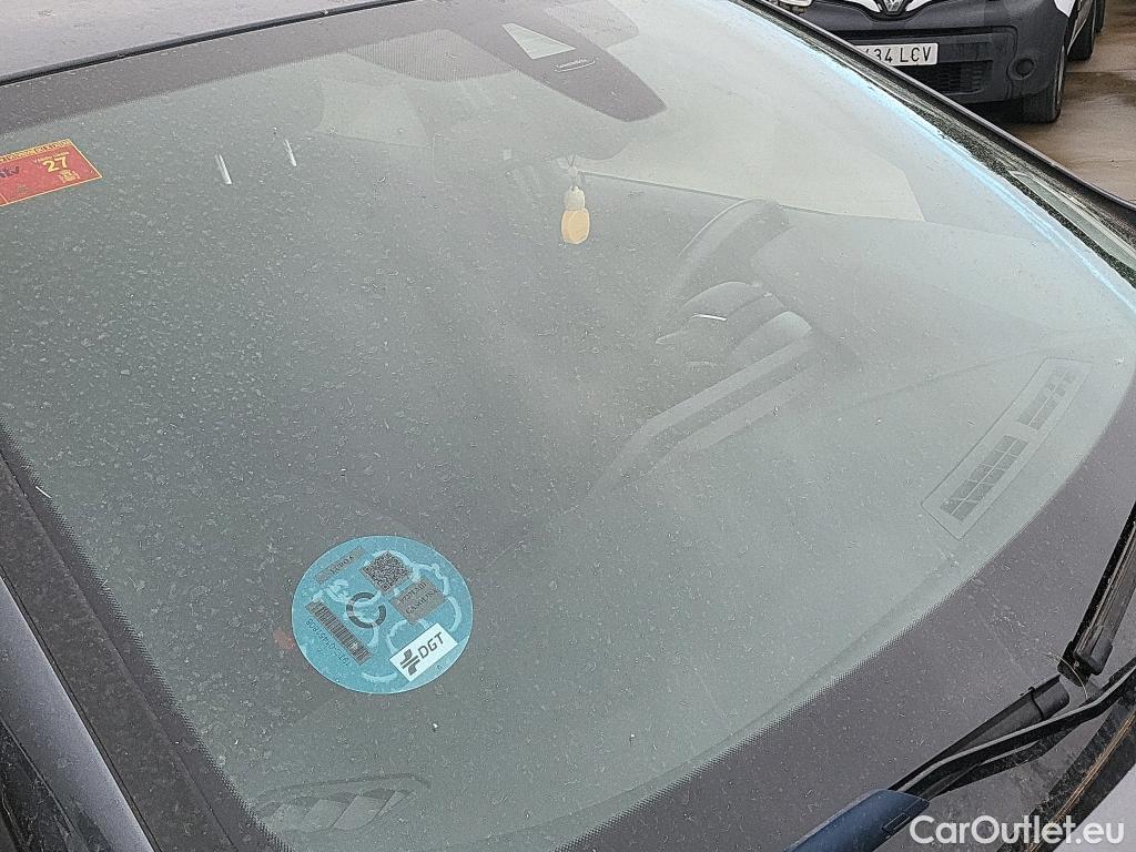  Bmw  Serie 1 BMW  / 2019 / 5P / berlina con portón 118i #5