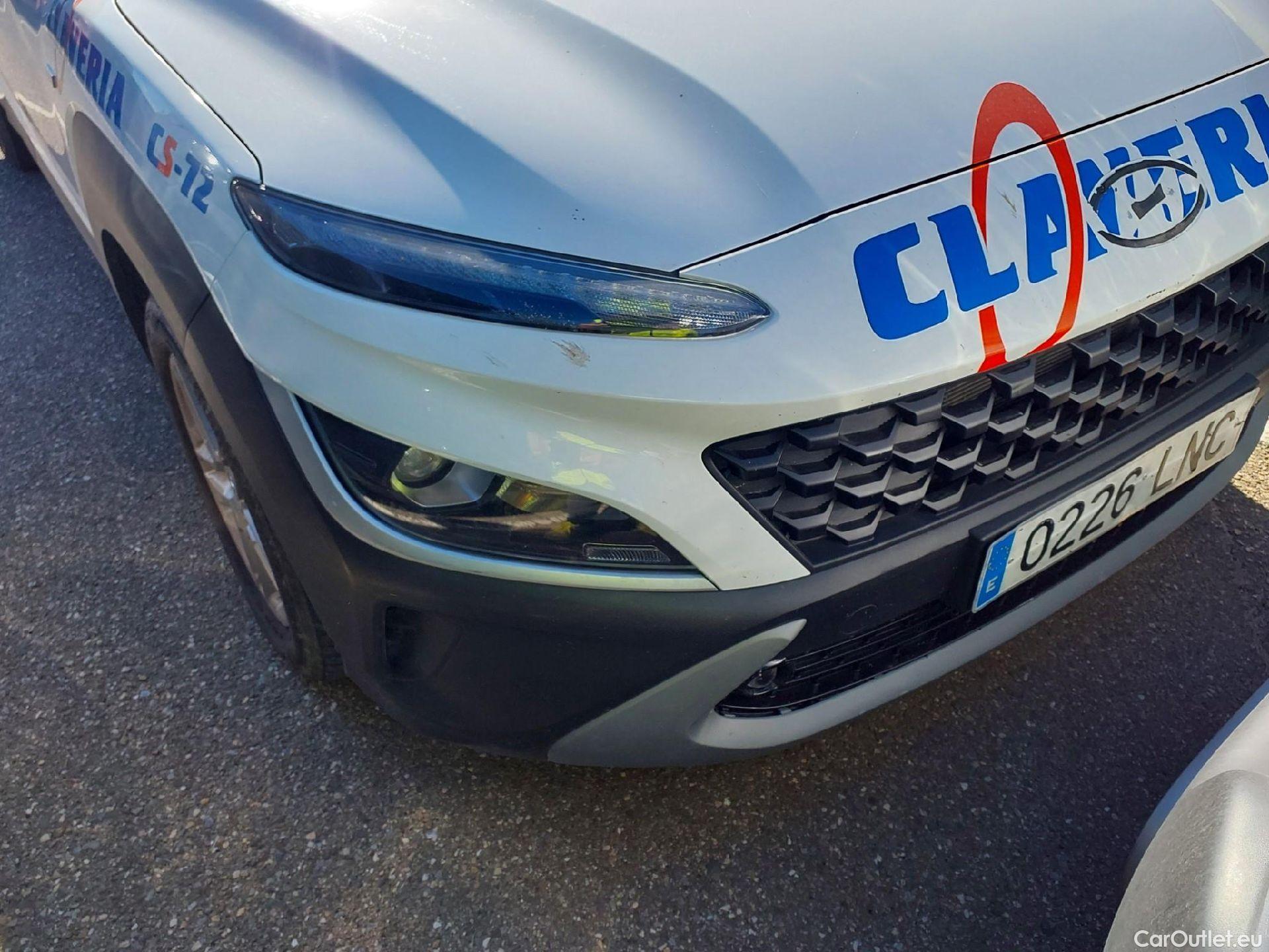  Hyundai  Konna HYUNDAI Kona / 2020 / 5P / todoterreno 1.6 CRDI 100kW (136CV) 48V Maxx 4X2 #30