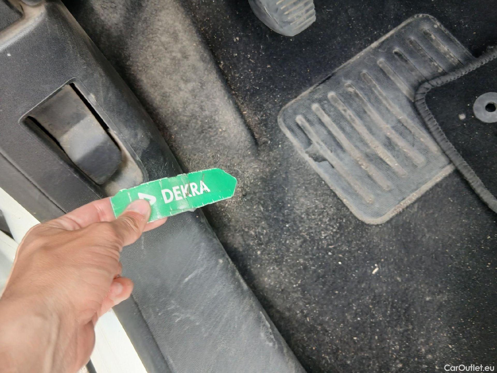  Citroen  C3 CITROEN  / 2020 / 5P / berlina con portón BlueHDi 75KW (100CV) S&S FEEL #41