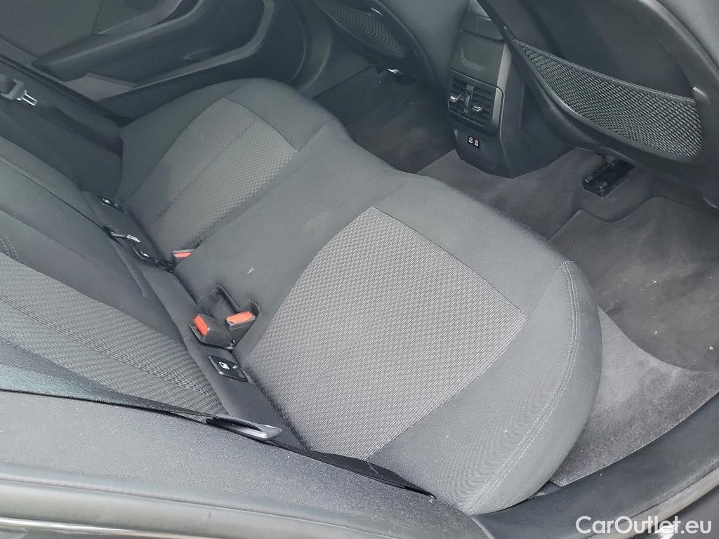  Bmw  Serie 1 BMW  / 2019 / 5P / berlina con portón 118i #12