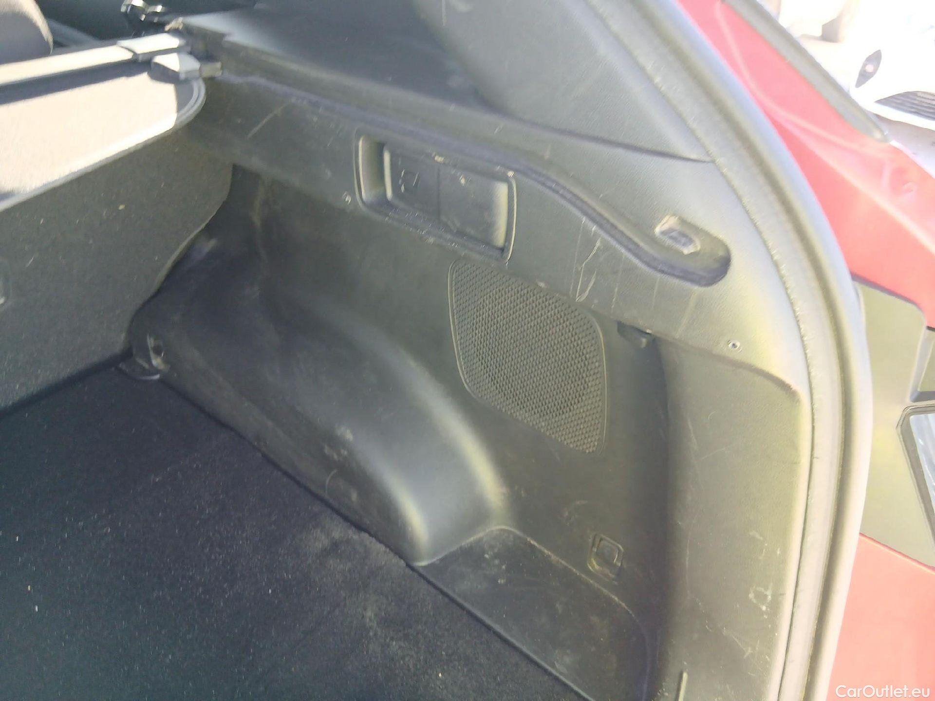  Hyundai  Tucson HYUNDAI  / 2020 / 5P / todoterreno 1.6 CRDI 100kW (136CV) 48V Tecno DCT 2C #53