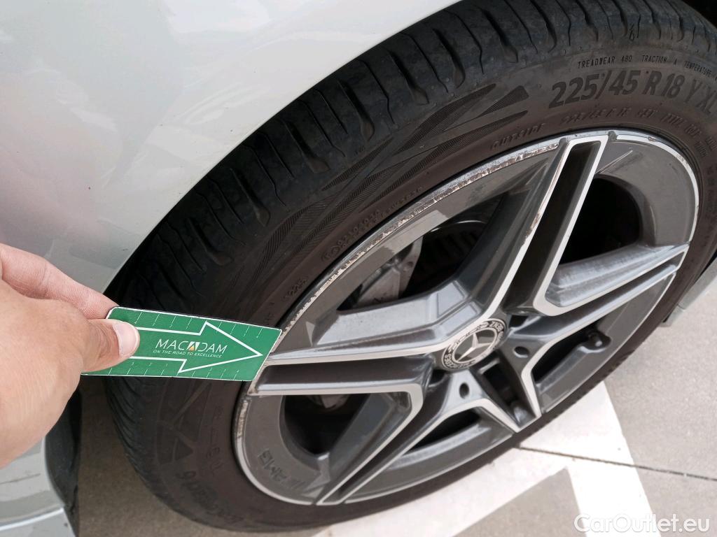  Mercedes  C-Klasse MERCEDES-BENZ Clase C / 2018 / 2P / coupé Coupé C 200 #7