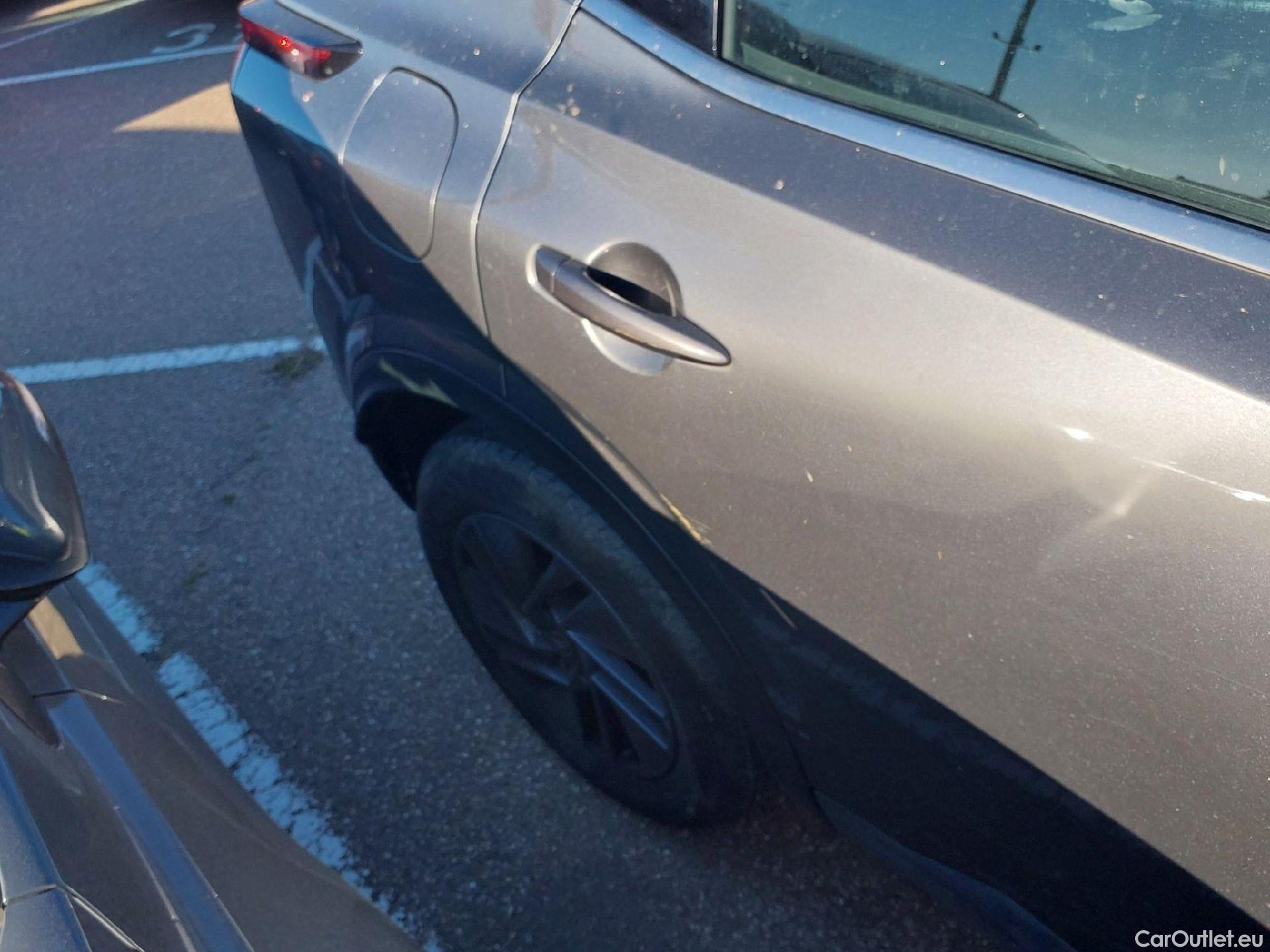  Nissan  Qashqai NISSAN  / 2021 / 5P / todoterreno DIG-T 116kW (158CV) mHEV Xtronic Acenta (AC) #28