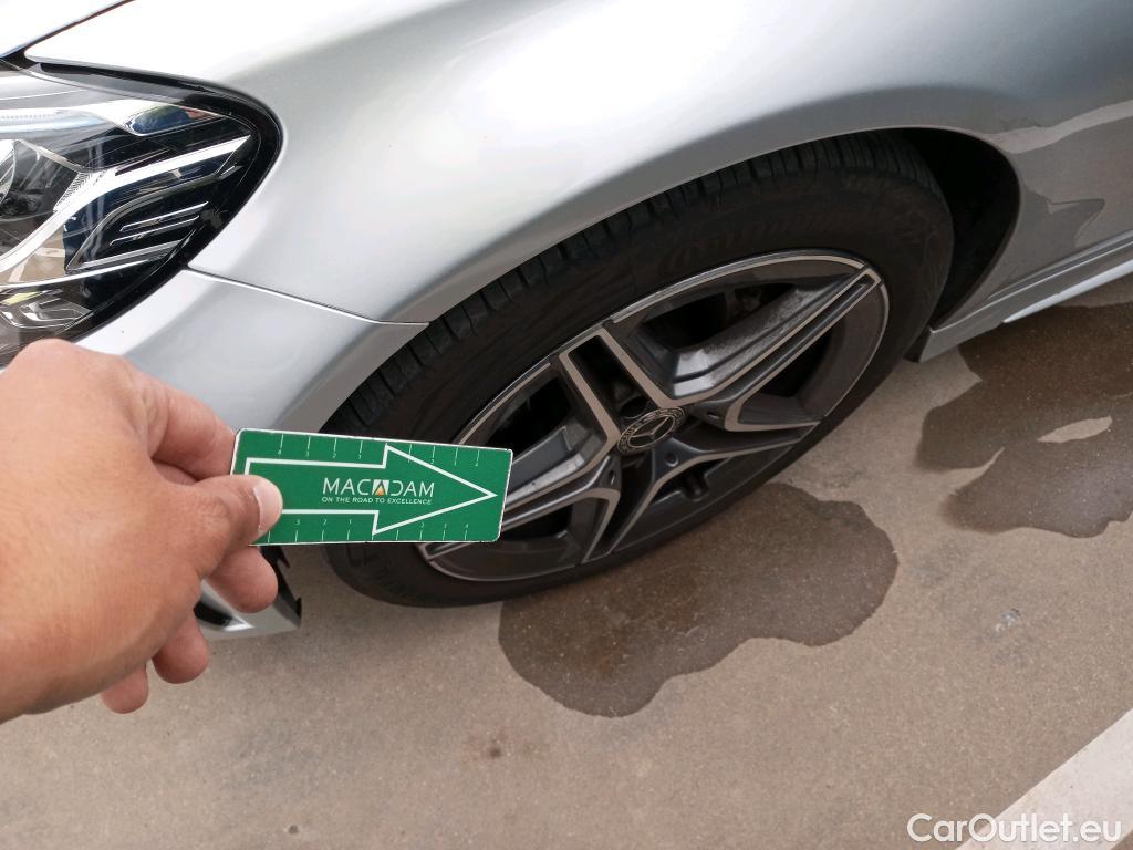  Mercedes  C-Klasse MERCEDES-BENZ Clase C / 2018 / 2P / coupé Coupé C 200 #4