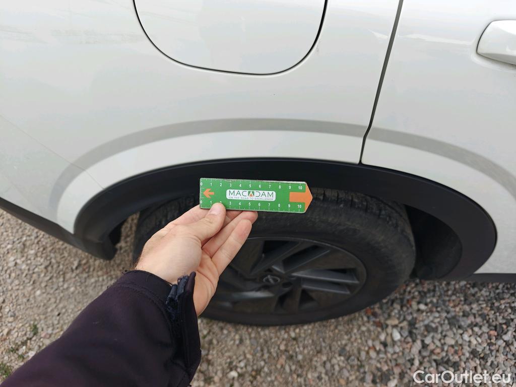  Nissan  Qashqai NISSAN  / 2021 / 5P / todoterreno DIG-T 103kW (140CV) mHEV 4x2 Acenta #26