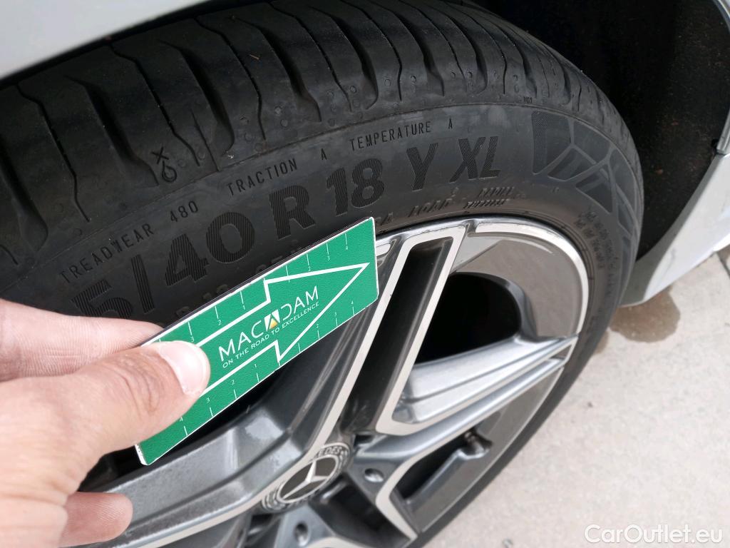  Mercedes  C-Klasse MERCEDES-BENZ Clase C / 2018 / 2P / coupé Coupé C 200 #9