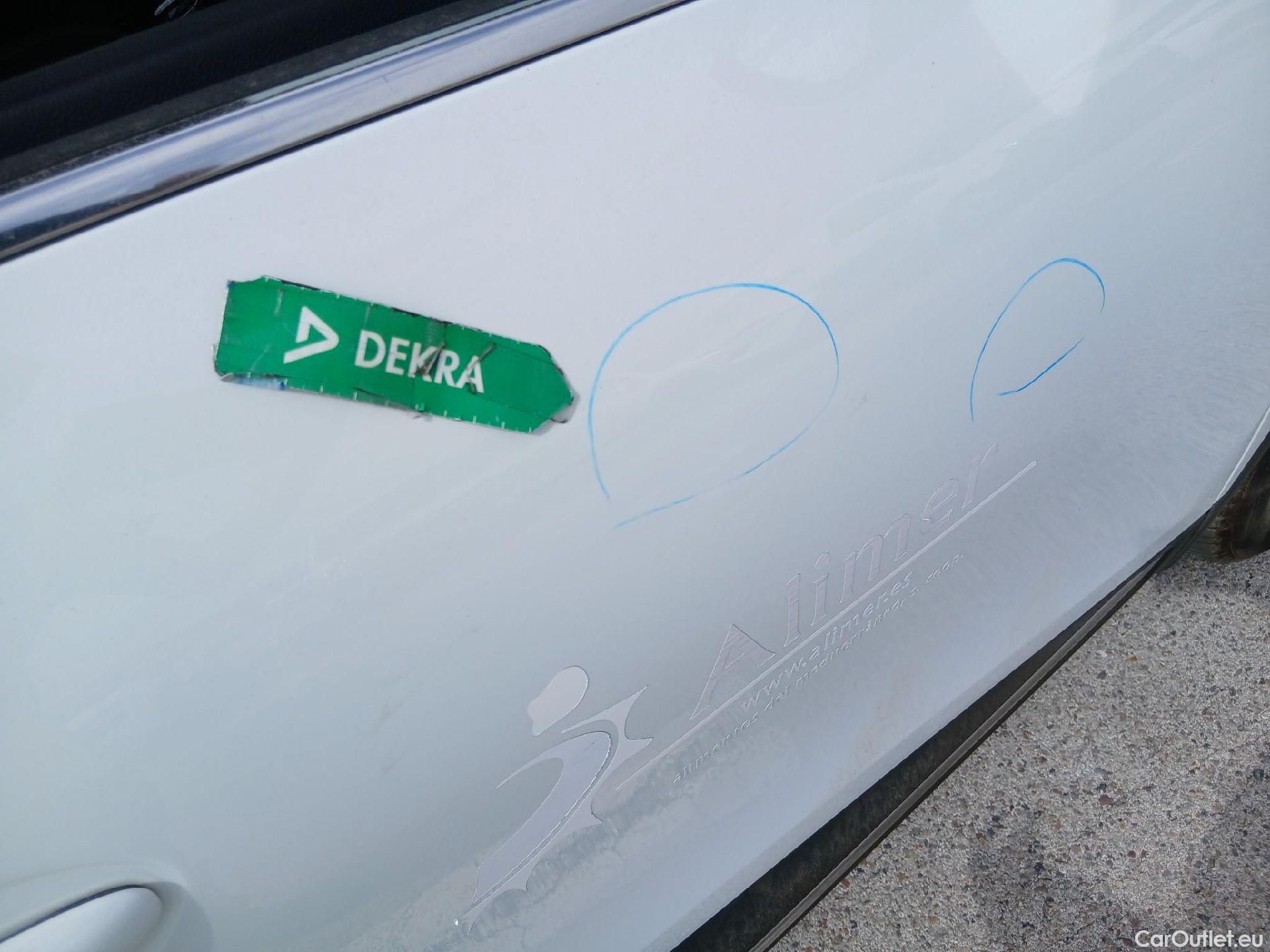  Renault  Kadjar RENAULT  / 2019 / 5P / crossover Limited Blue dCi 85kW (115CV)(SP) #27