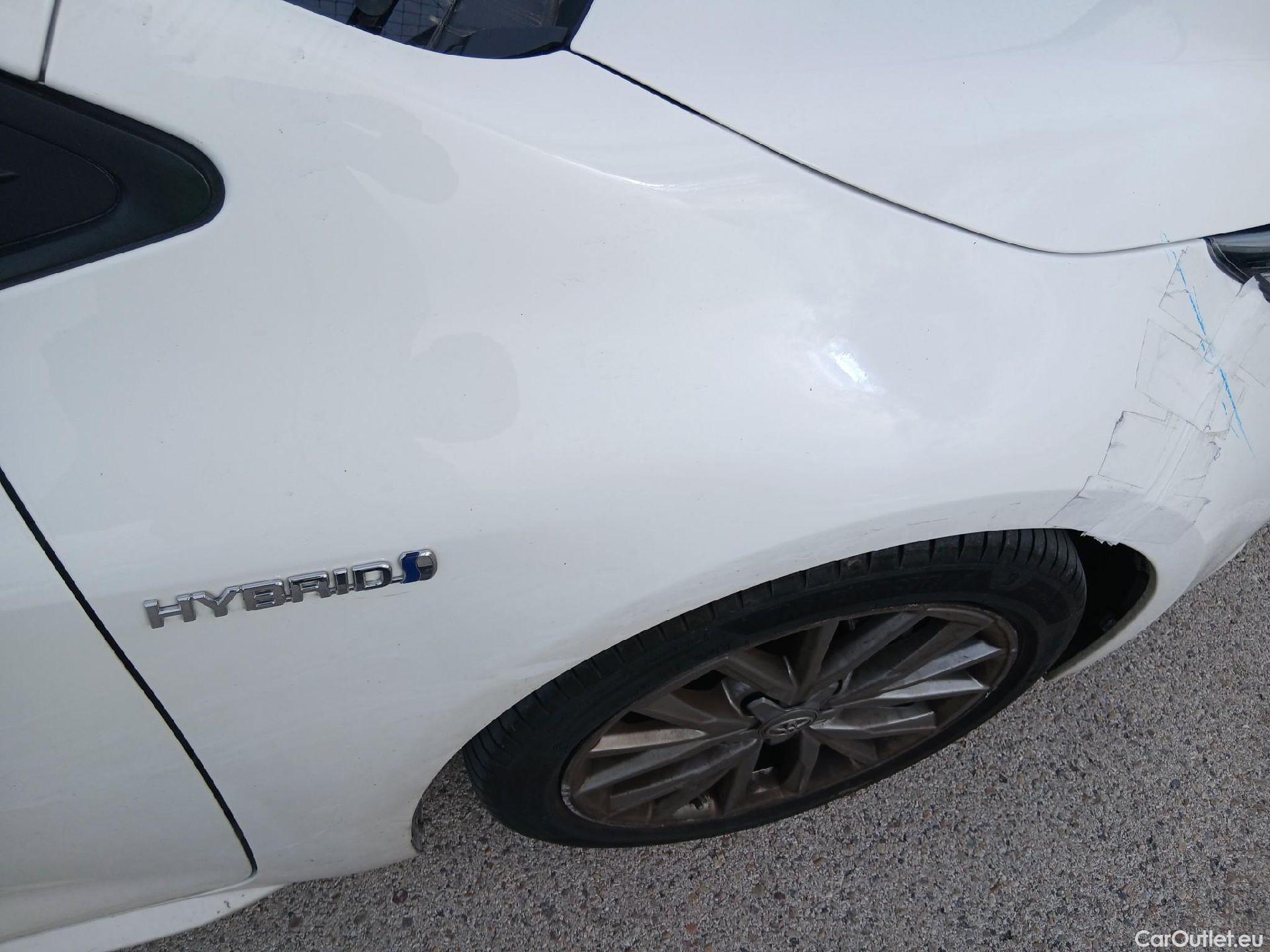  Toyota  Corolla TOYOTA  / 2019 / 5P / familiar 1.8 125H FEEL! E-CVT TOURING SPORT #41