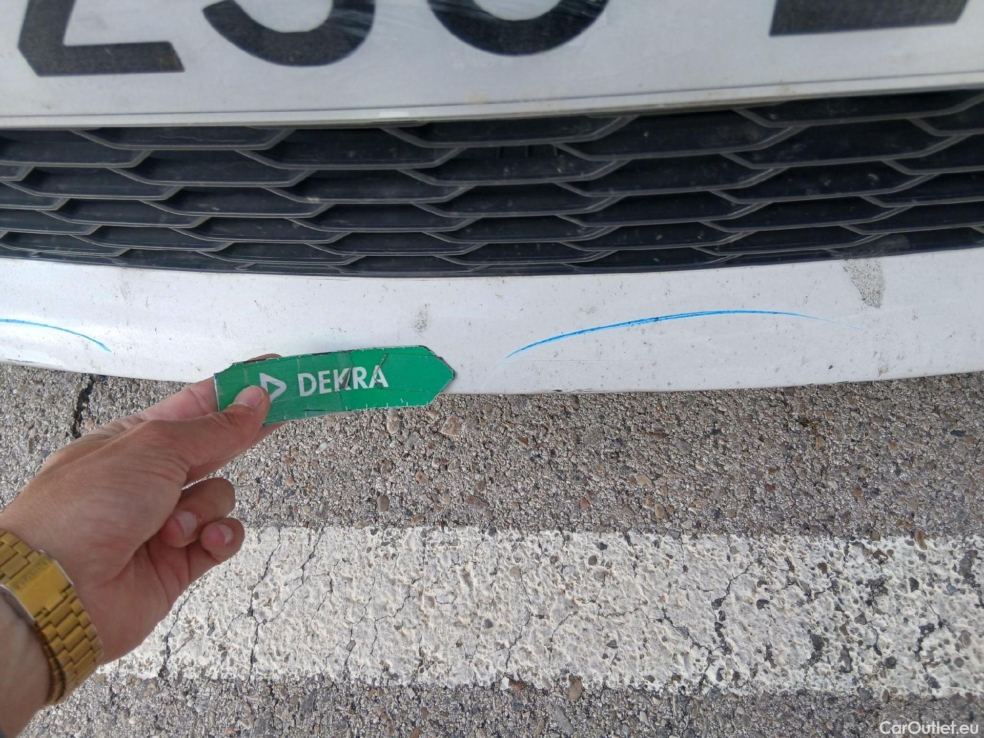  Toyota  Corolla TOYOTA  / 2019 / 5P / familiar 1.8 125H FEEL! E-CVT TOURING SPORT #4