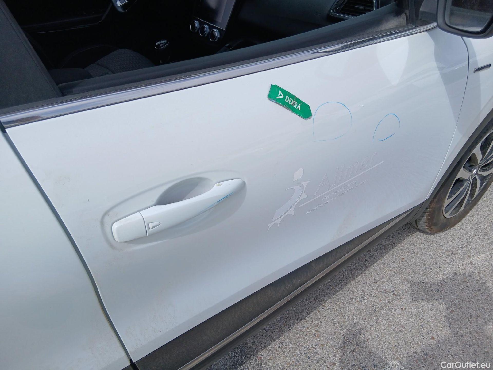  Renault  Kadjar RENAULT  / 2019 / 5P / crossover Limited Blue dCi 85kW (115CV)(SP) #26