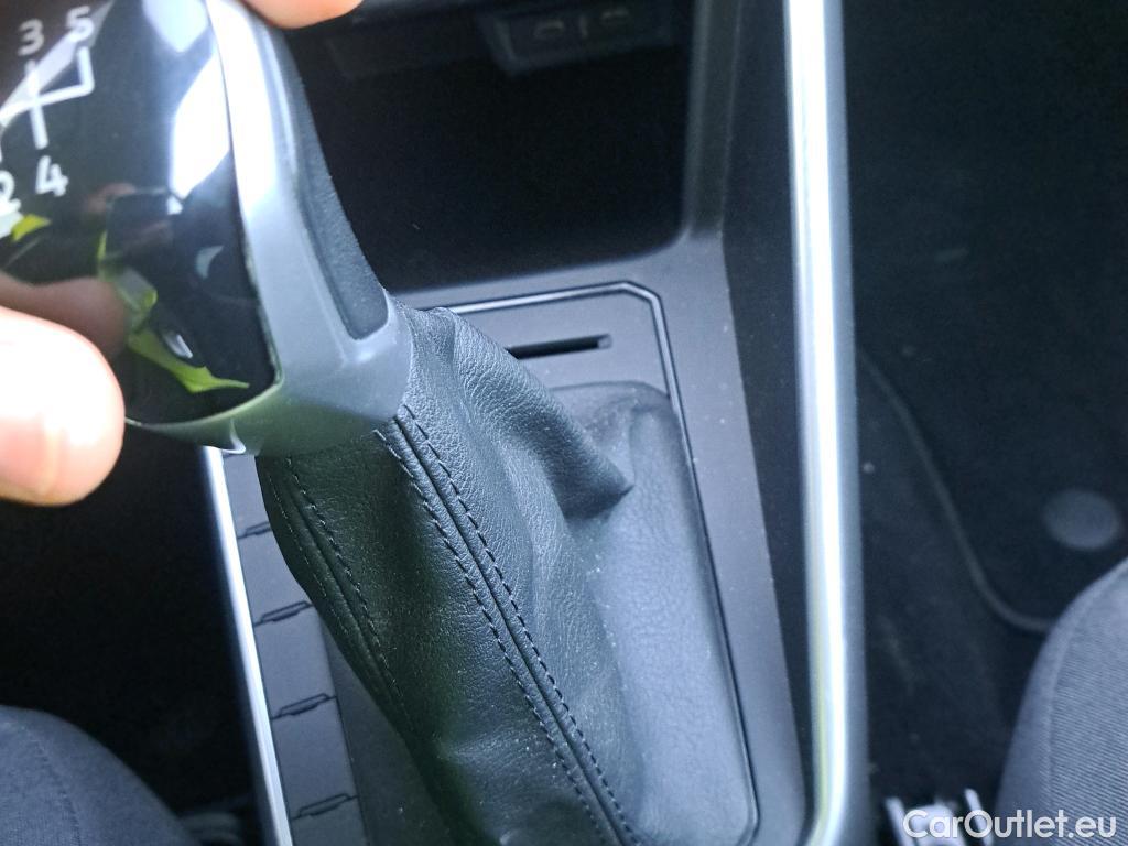  Volkswagen  Polo VOLKSWAGEN  / 2021 / 5P / berlina con portón Life 1.0 TSI 70kW (95CV) #6