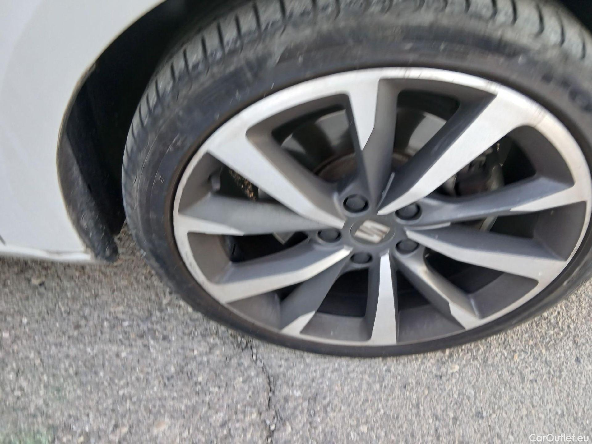  Seat  Leon SEAT Nuevo León / 2020 / 5P / familiar SP 2.0 TDI 110kW DSG S&S FR Go L(SP) #11