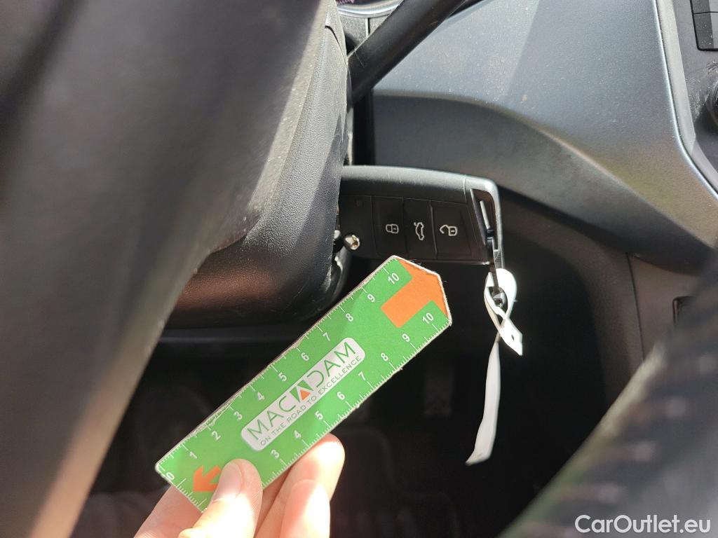  Seat  Arona SEAT  / 2017 / 5P / todoterreno 1.0 TSI 70kW (95CV) Style Edition Eco (CX) #2