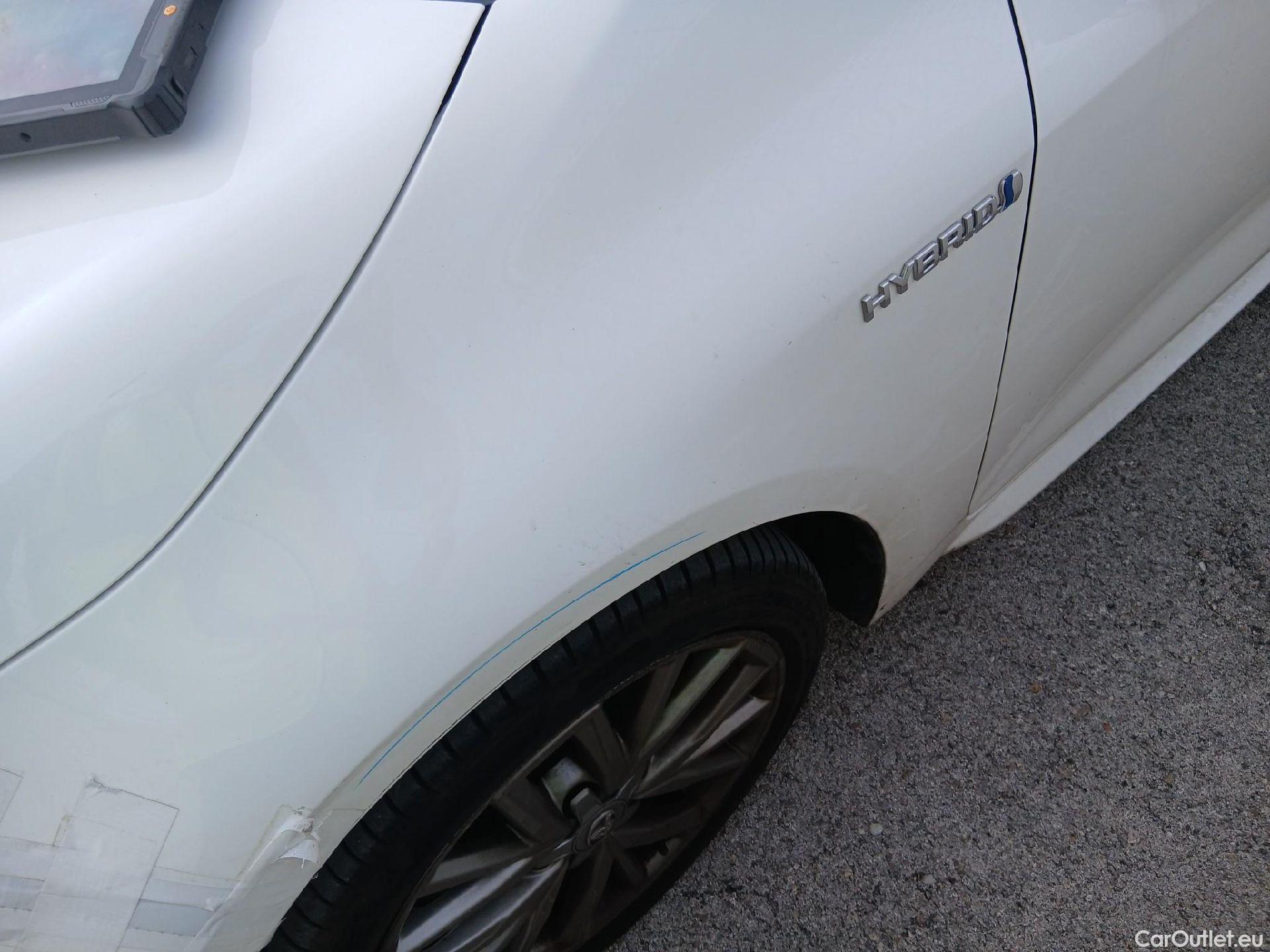  Toyota  Corolla TOYOTA  / 2019 / 5P / familiar 1.8 125H FEEL! E-CVT TOURING SPORT #10