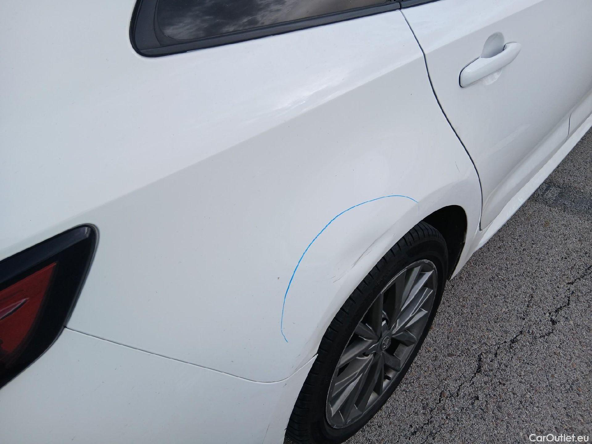  Toyota  Corolla TOYOTA  / 2019 / 5P / familiar 1.8 125H FEEL! E-CVT TOURING SPORT #30