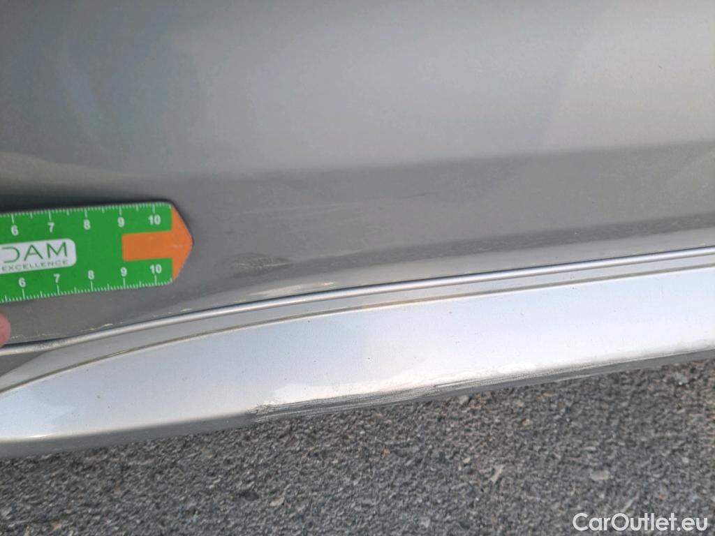  Toyota  Corolla TOYOTA  / 2019 / 5P / familiar 1.8 125H ACTIVE TECH E-CVT TOU SPORT #12