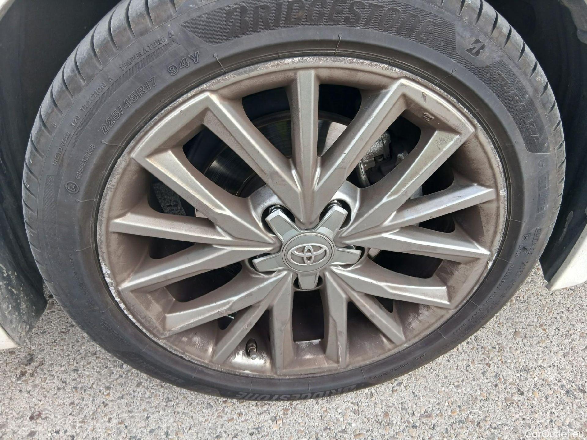  Toyota  Corolla TOYOTA  / 2019 / 5P / familiar 1.8 125H FEEL! E-CVT TOURING SPORT #38