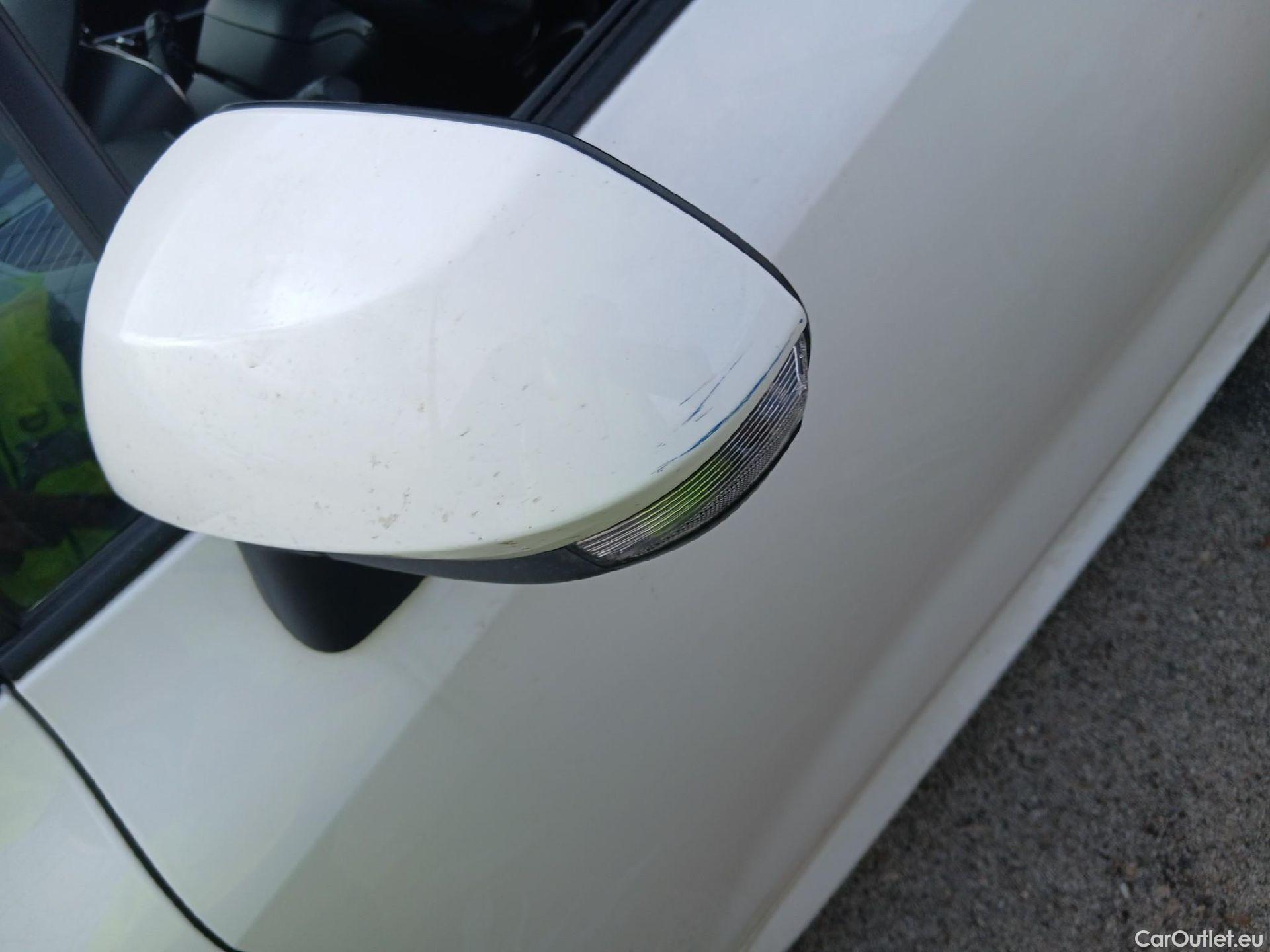  Toyota  Corolla TOYOTA  / 2019 / 5P / familiar 1.8 125H FEEL! E-CVT TOURING SPORT #15