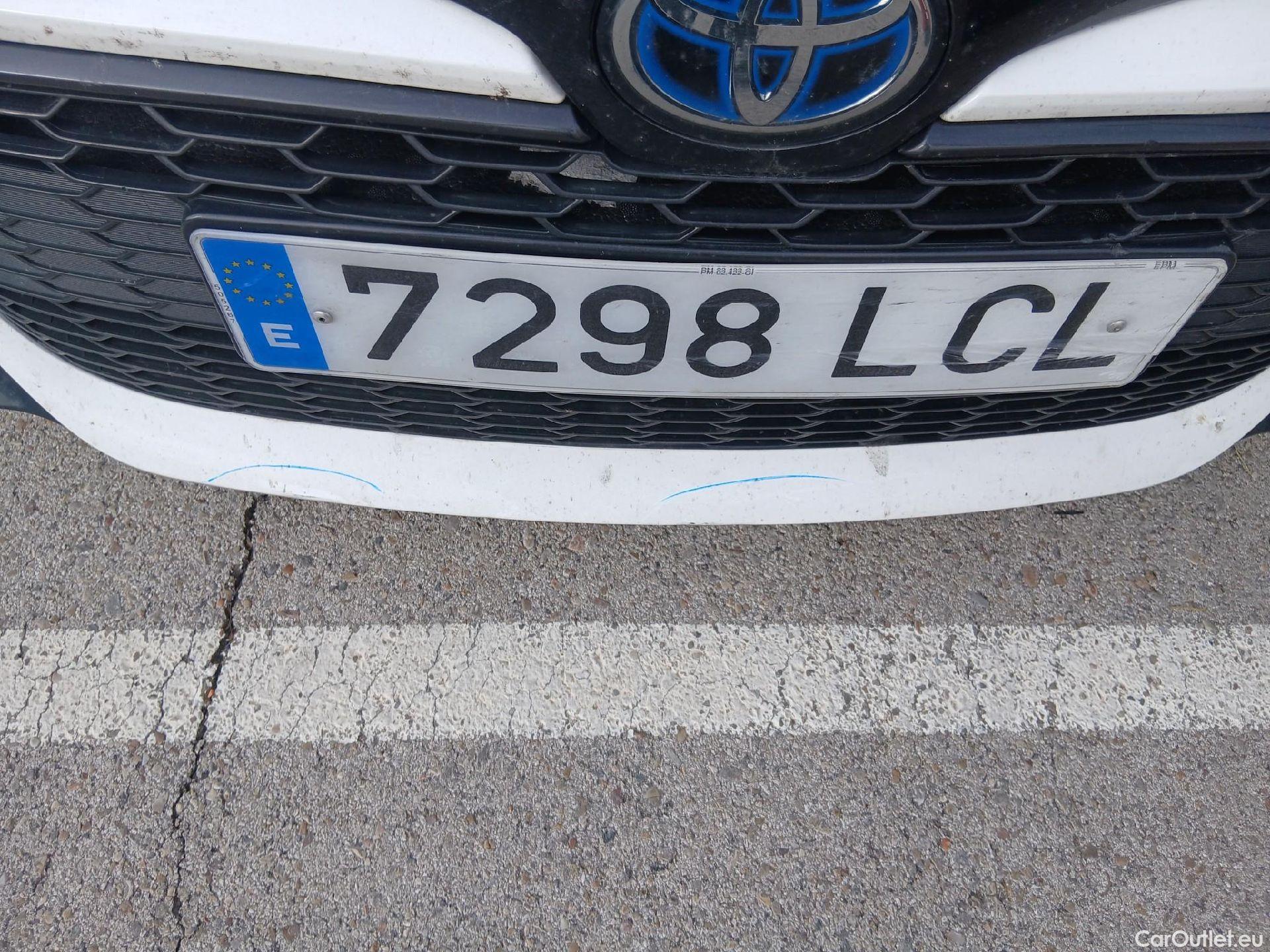  Toyota  Corolla TOYOTA  / 2019 / 5P / familiar 1.8 125H FEEL! E-CVT TOURING SPORT #5