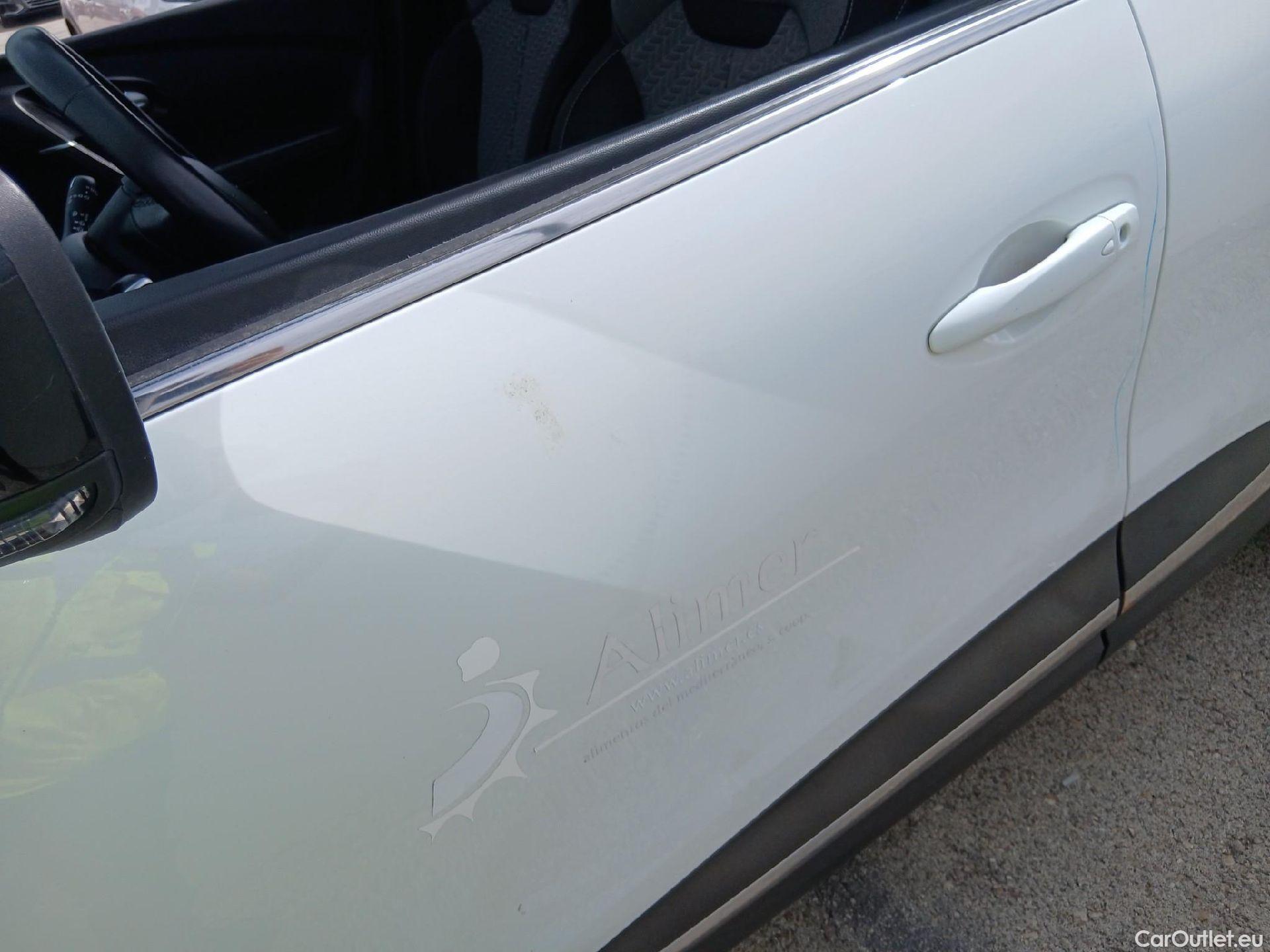  Renault  Kadjar RENAULT  / 2019 / 5P / crossover Limited Blue dCi 85kW (115CV)(SP) #13