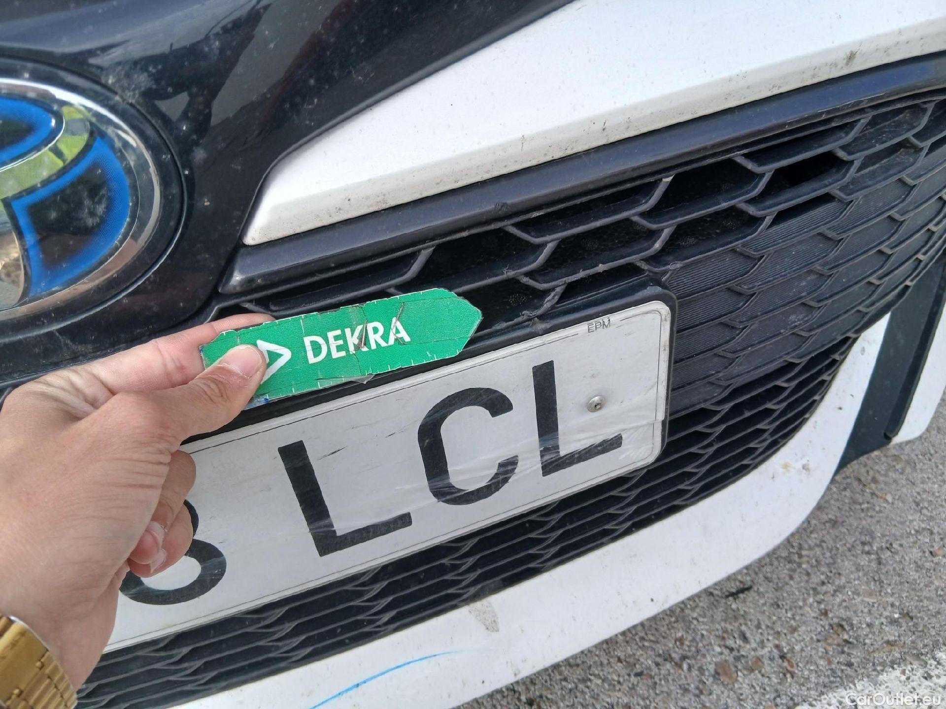  Toyota  Corolla TOYOTA  / 2019 / 5P / familiar 1.8 125H FEEL! E-CVT TOURING SPORT #7