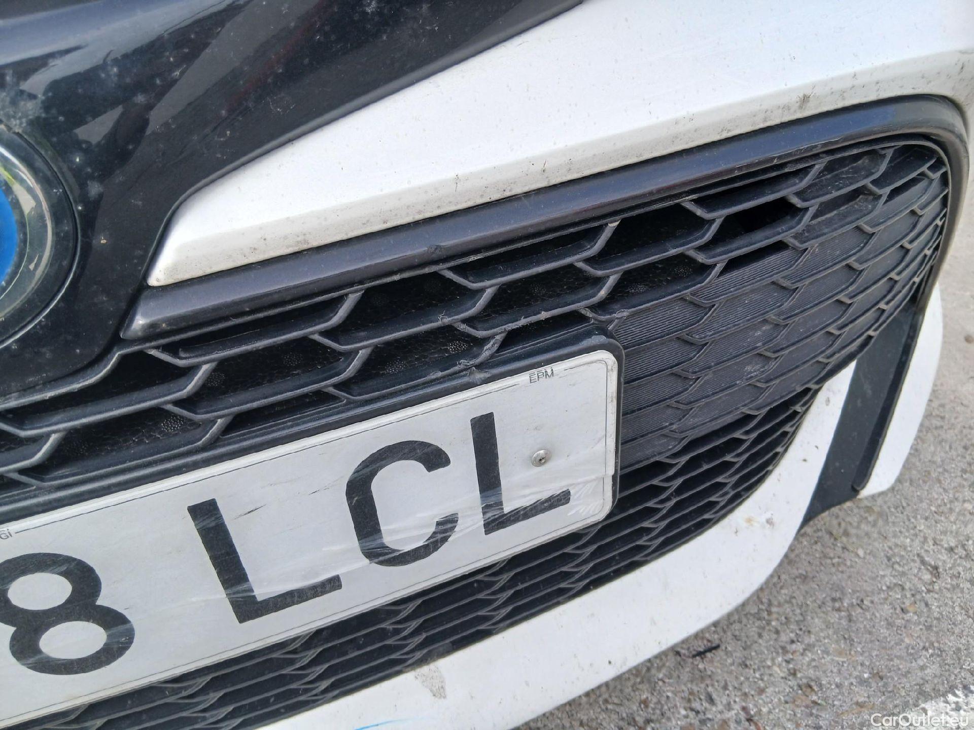  Toyota  Corolla TOYOTA  / 2019 / 5P / familiar 1.8 125H FEEL! E-CVT TOURING SPORT #6