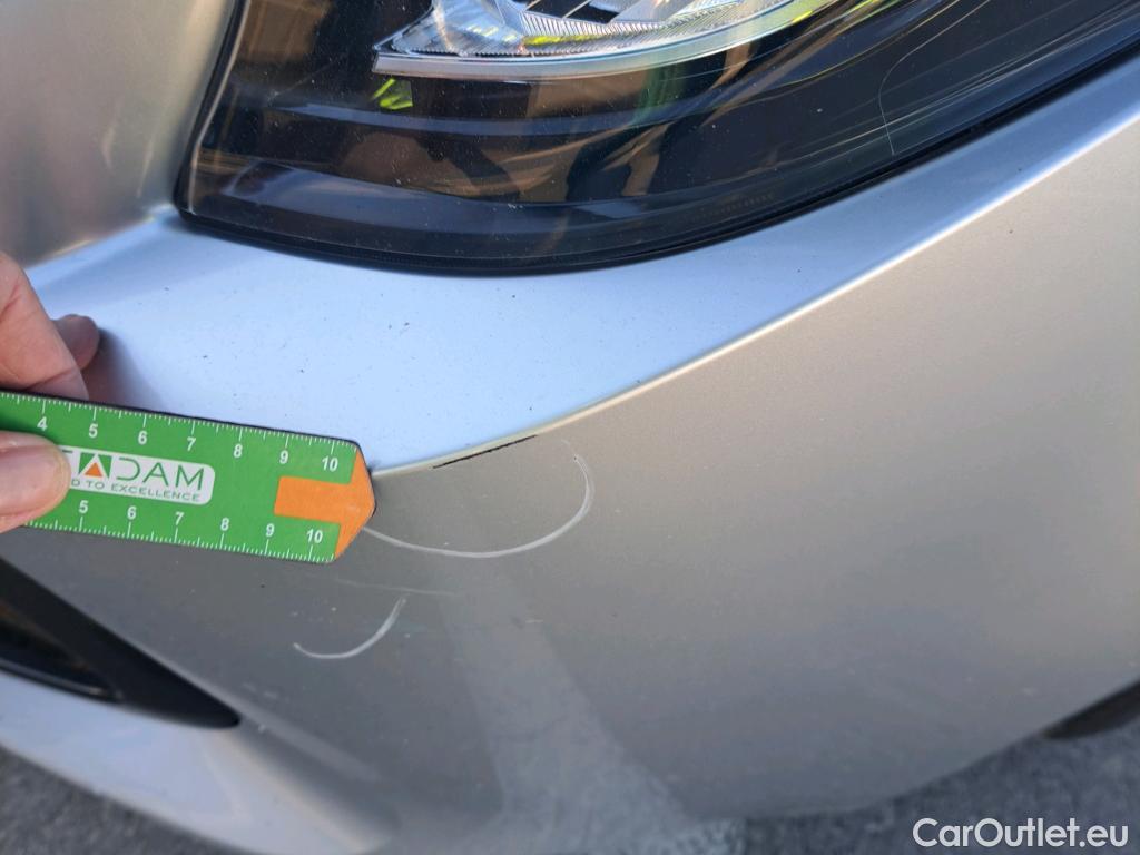  Toyota  Corolla TOYOTA  / 2019 / 5P / familiar 1.8 125H ACTIVE TECH E-CVT TOU SPORT #26