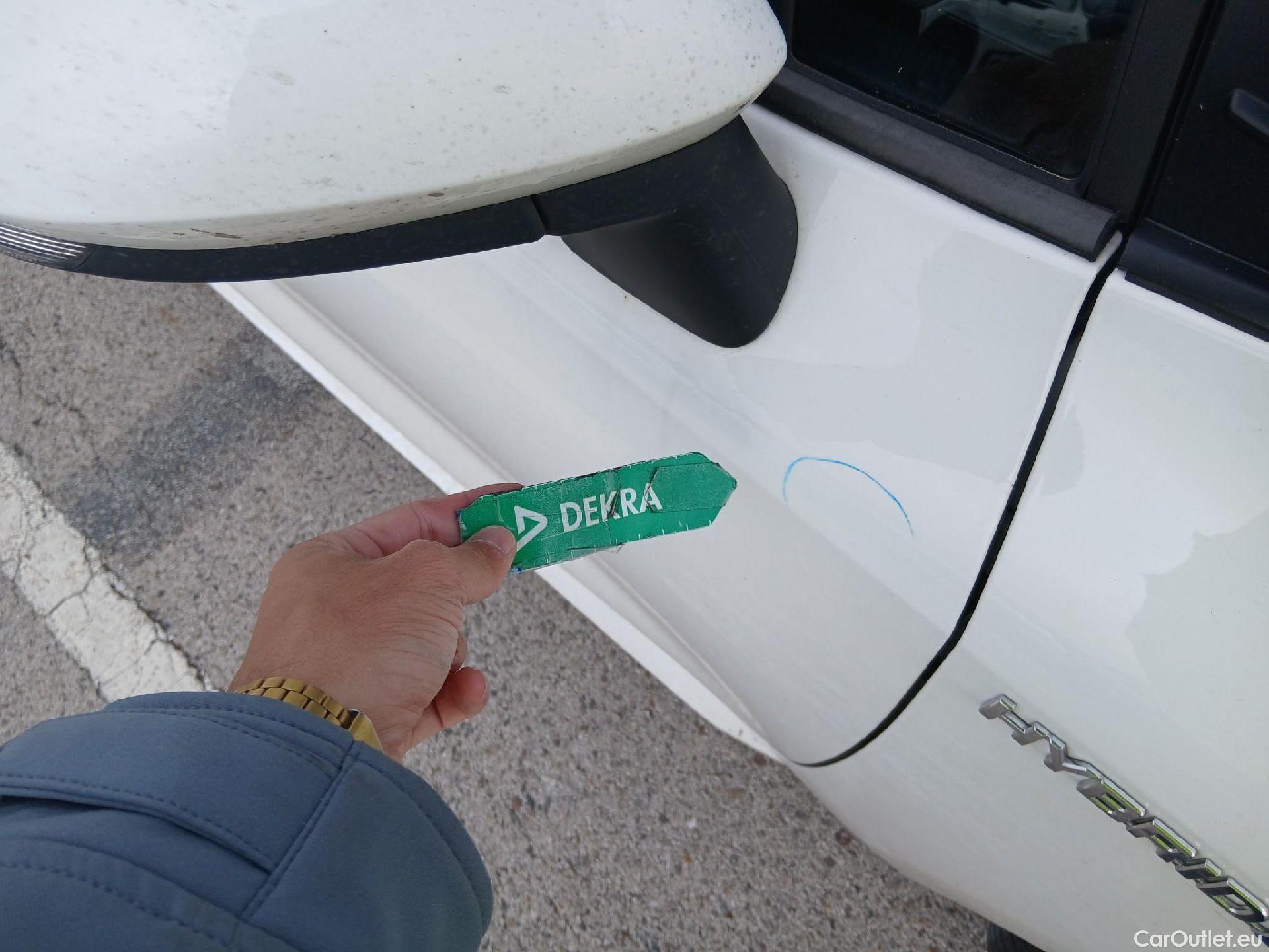  Toyota  Corolla TOYOTA  / 2019 / 5P / familiar 1.8 125H FEEL! E-CVT TOURING SPORT #35