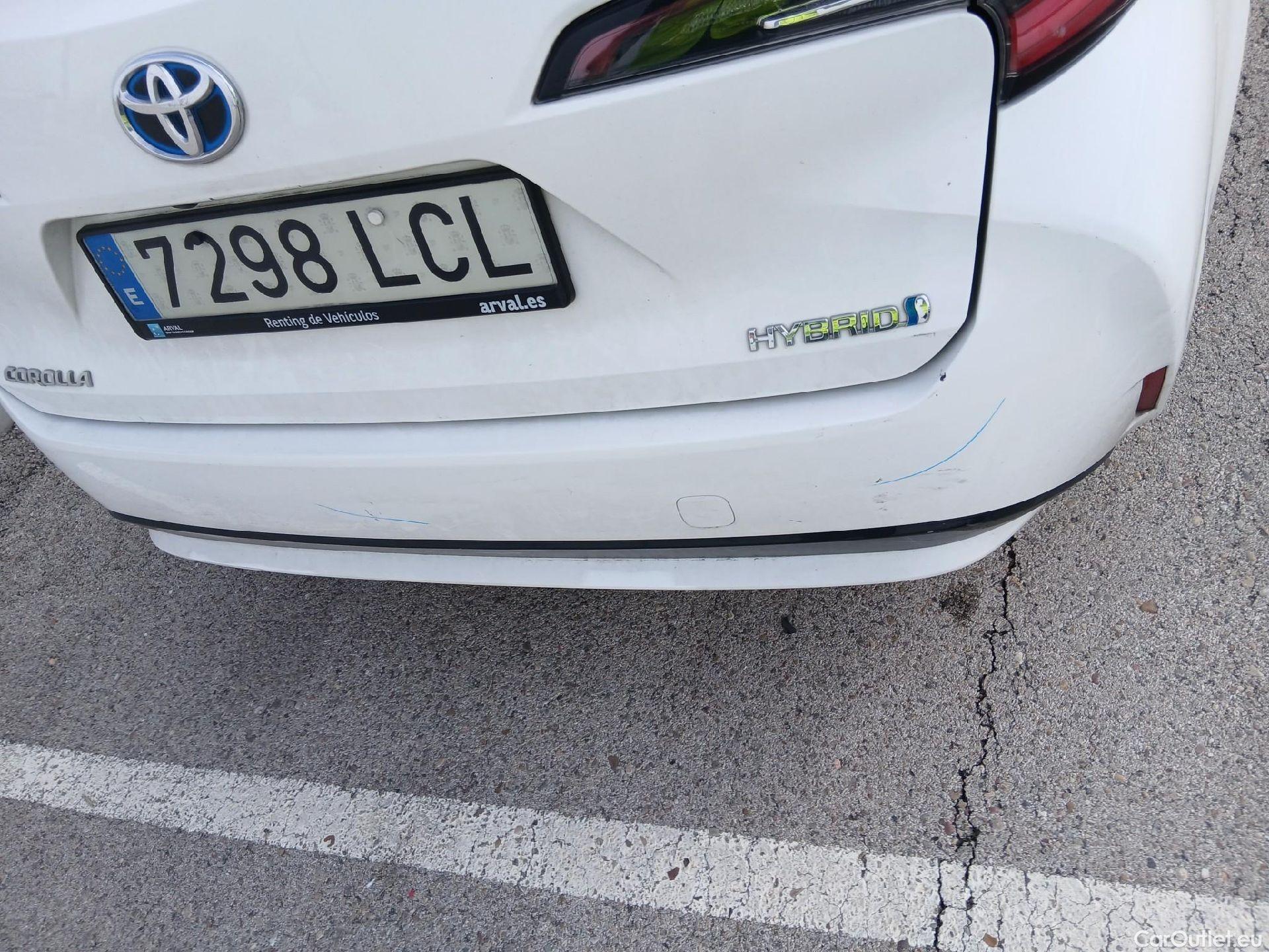  Toyota  Corolla TOYOTA  / 2019 / 5P / familiar 1.8 125H FEEL! E-CVT TOURING SPORT #25