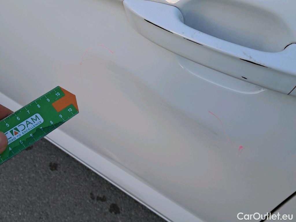  Volkswagen  Polo VOLKSWAGEN  / 2021 / 5P / berlina con portón Life 1.0 TSI 70kW (95CV) #4