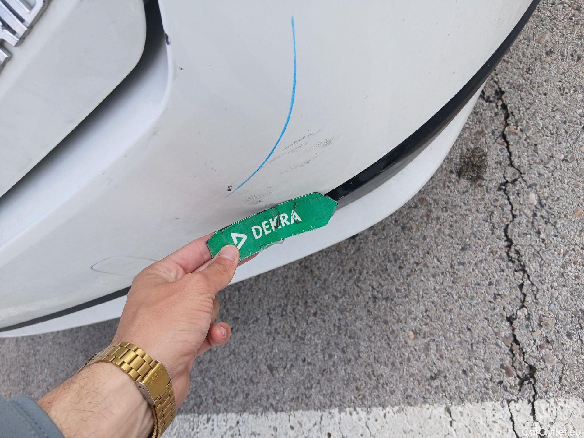  Toyota  Corolla TOYOTA  / 2019 / 5P / familiar 1.8 125H FEEL! E-CVT TOURING SPORT #26