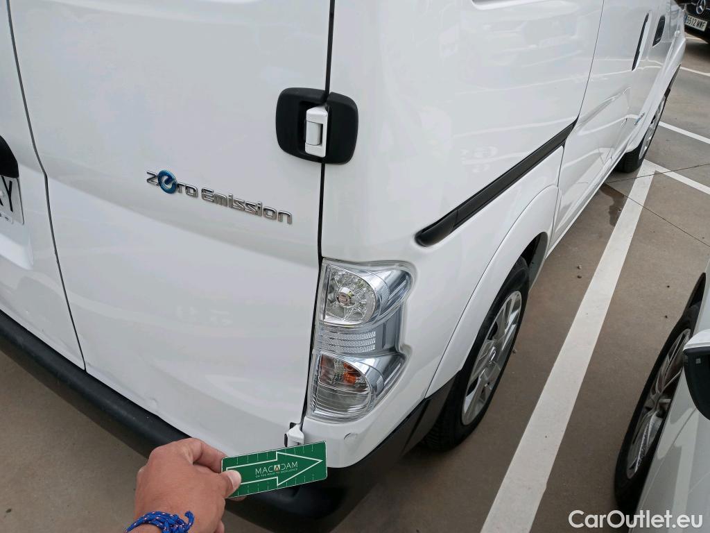  Nissan  NV200 NISSAN e- / 2009 / 5P / combi Combi 5 40 kWh PROFESIONAL #36