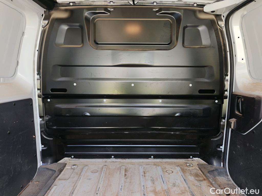  Peugeot  Expert PEUGEOT  / 2016 / 4P / furgón Furgón BlueHDi 100 S&S 6v Long #58