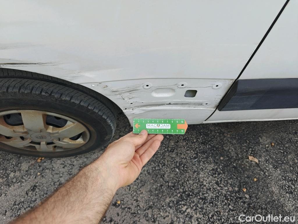  Nissan  NV400 NISSAN  / 2011 / 4P / furgón L2H2 3,5T 2.3dCi 99kW FWD Comfort #ISOTERMO# #56