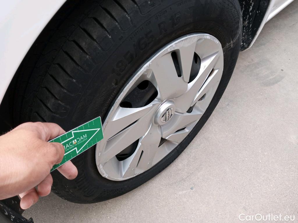  Nissan  NV200 NISSAN e- / 2009 / 5P / combi Combi 5 40 kWh PROFESIONAL #27