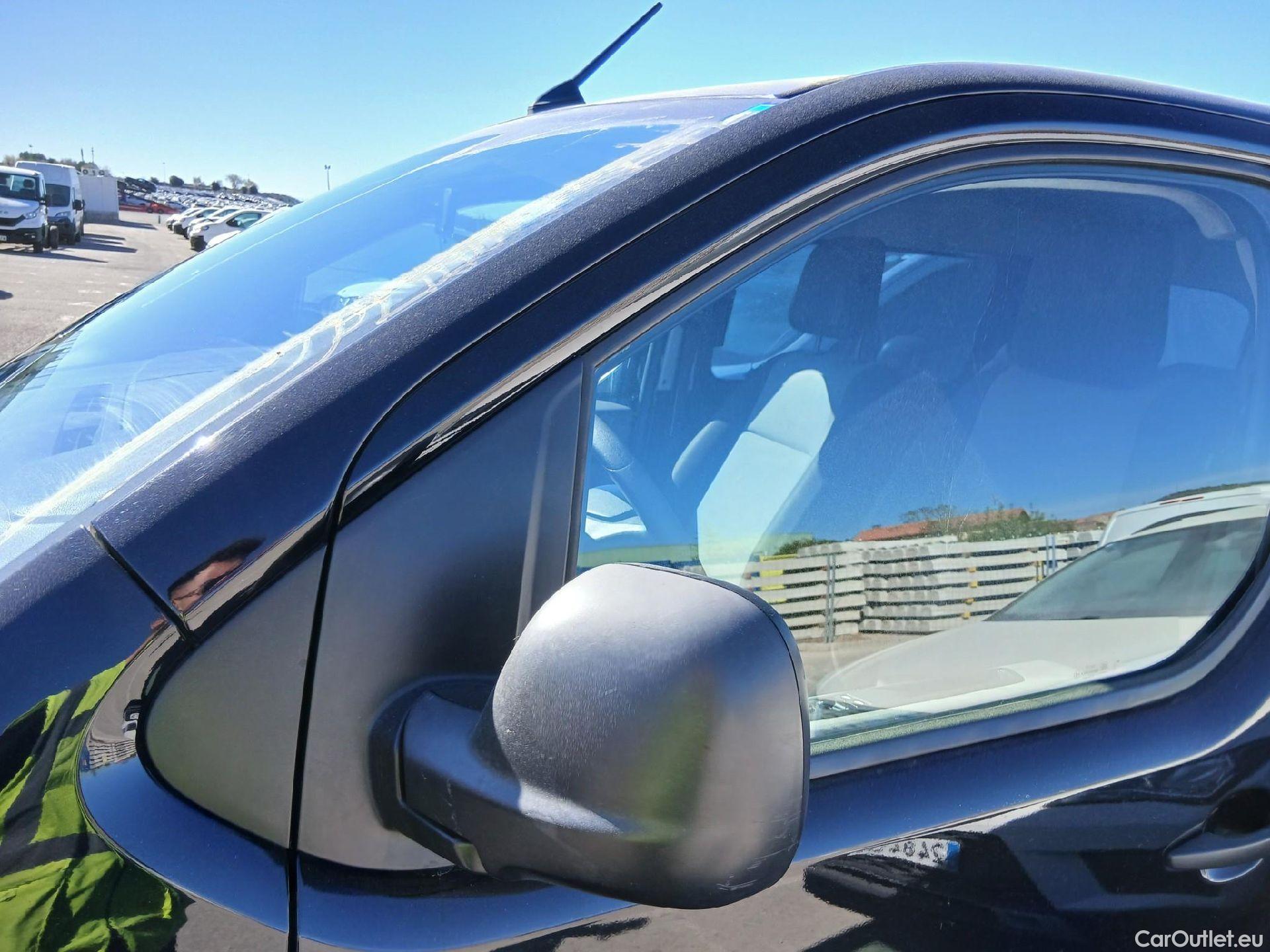  Opel  Vivaro OPEL  / 2019 / 4P / combi 1.5 Diésel 88kW (120CV) L Std Express #10