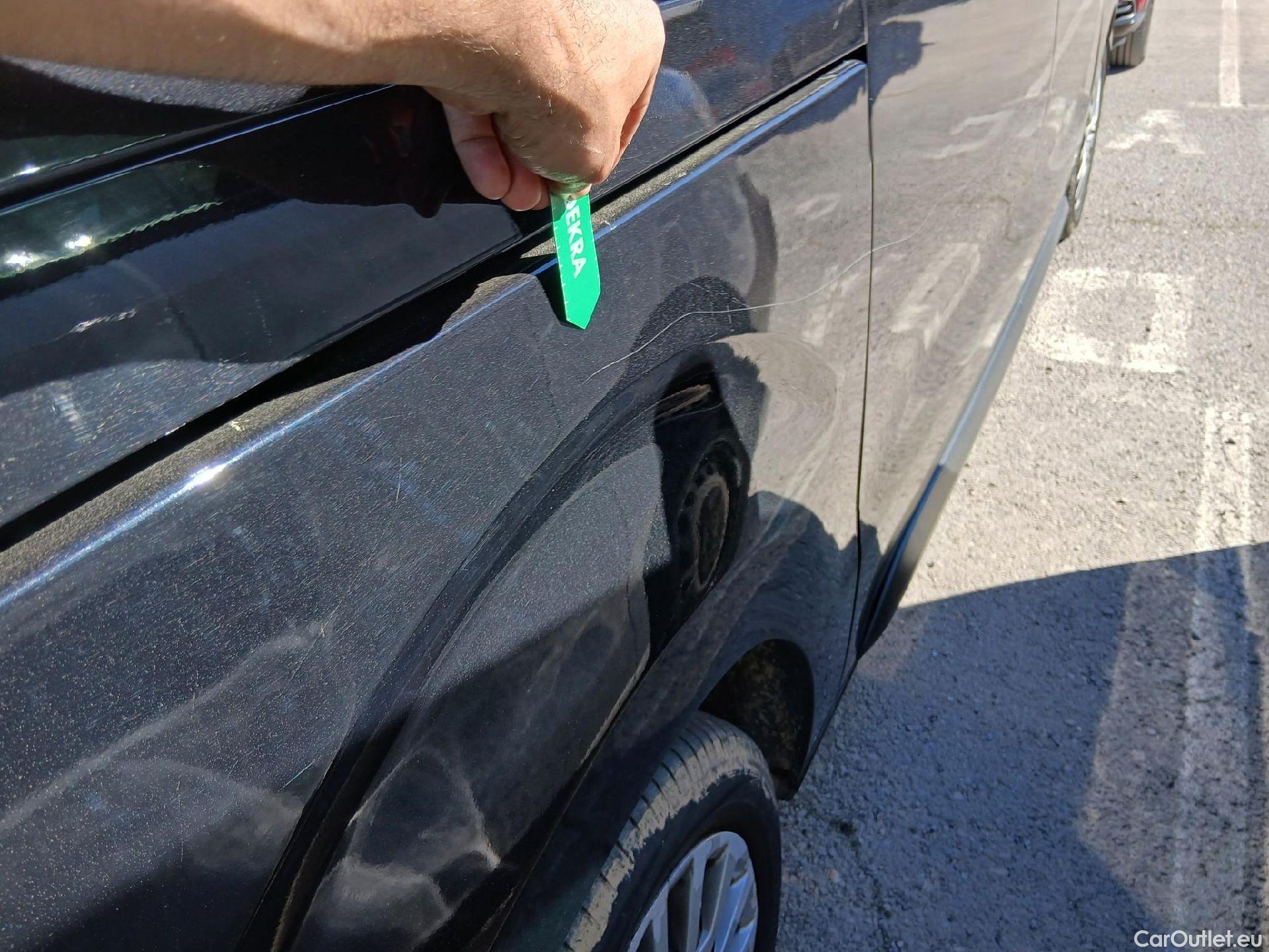  Opel  Vivaro OPEL  / 2019 / 4P / combi 1.5 Diésel 88kW (120CV) L Std Express #26