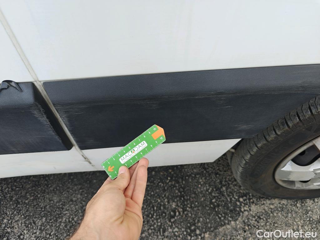  Nissan  NV400 NISSAN  / 2011 / 4P / furgón L2H2 3,5T 2.3dCi 99kW FWD Comfort #ISOTERMO# #97