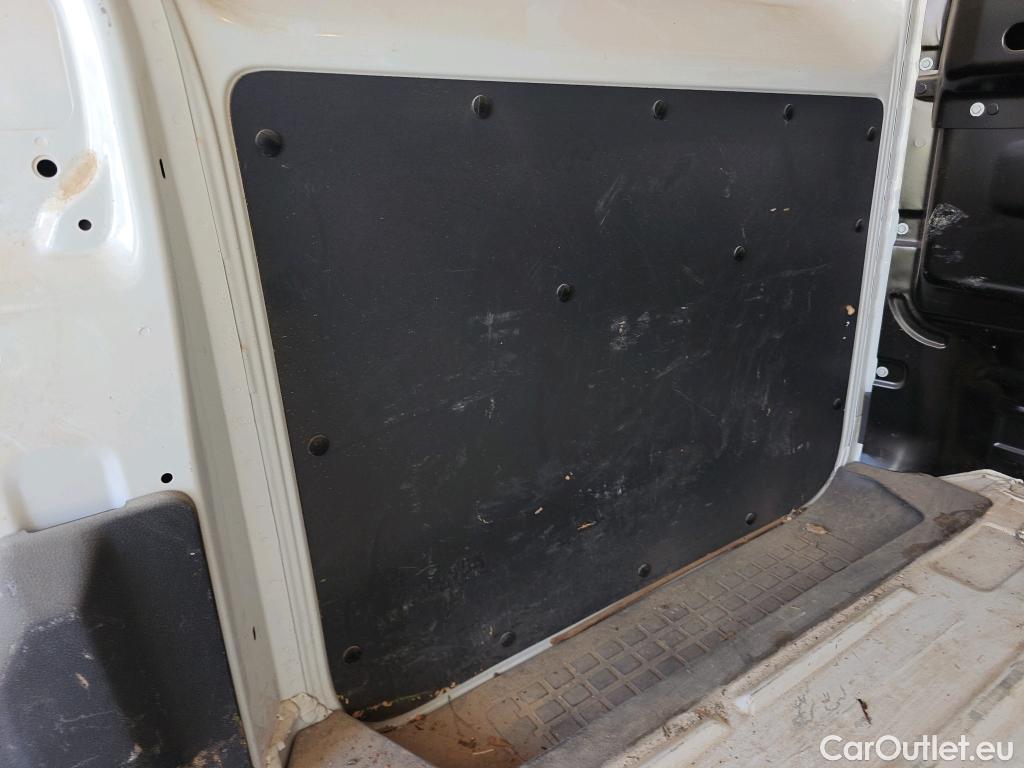  Peugeot  Expert PEUGEOT  / 2016 / 4P / furgón Furgón BlueHDi 100 S&S 6v Long #56