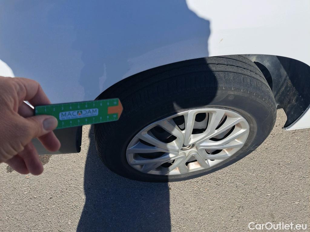  Citroen  Berlingo  Combi Live Pack XL 1.5 BlueHDi 100CV MT6 E6d #37