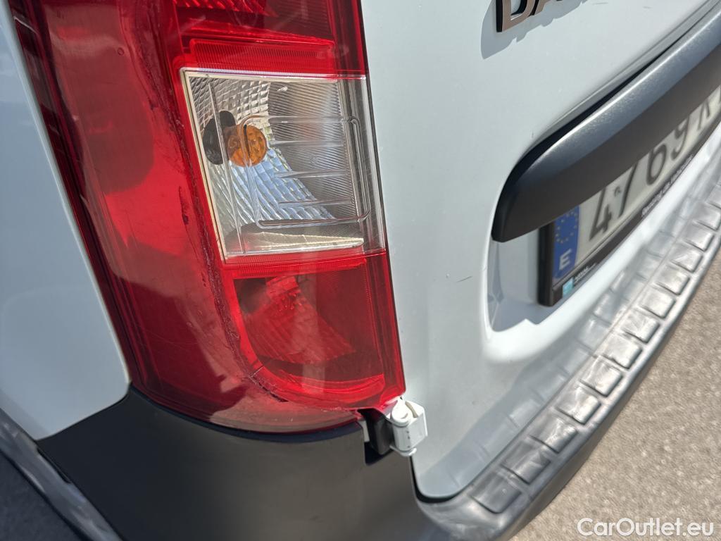  Dacia  Dokker DACIA  / 2013 / 4P / furgón derivado de turismo Van Essential 1.6 75kW (100CV) GLP #26