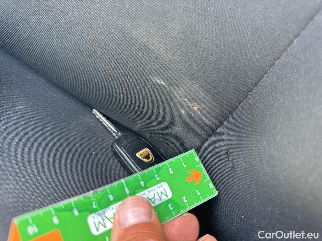  Dacia  Dokker DACIA  / 2013 / 4P / furgón derivado de turismo Van Essential 1.6 75kW (100CV) GLP #35